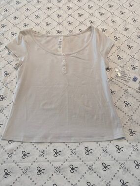 Lululemon NWT White Cap-Sleeve Henley T-Shirt size Large
